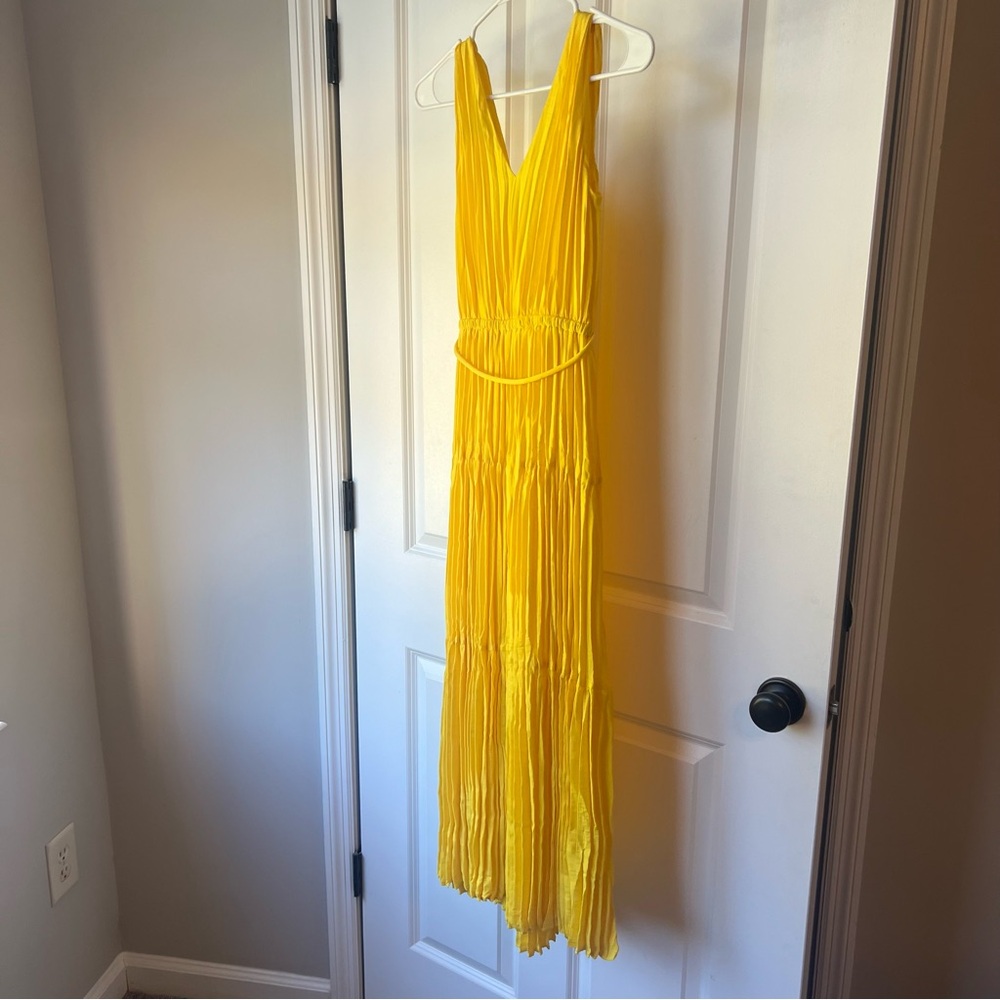 NWT XS Simply Vera Vera Wang Vibrant Yellow Dress